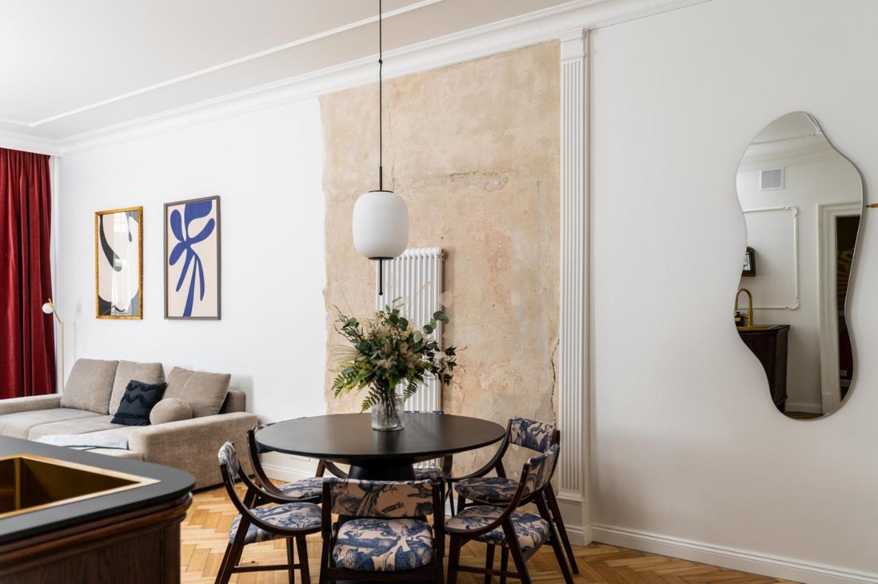 Apartment Pinkywinky Oldtown By Willywalls